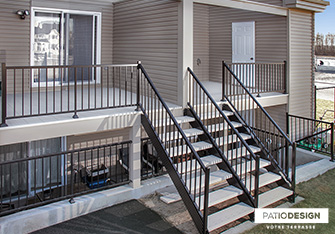Patio sur deux étages par Patio Design inc.